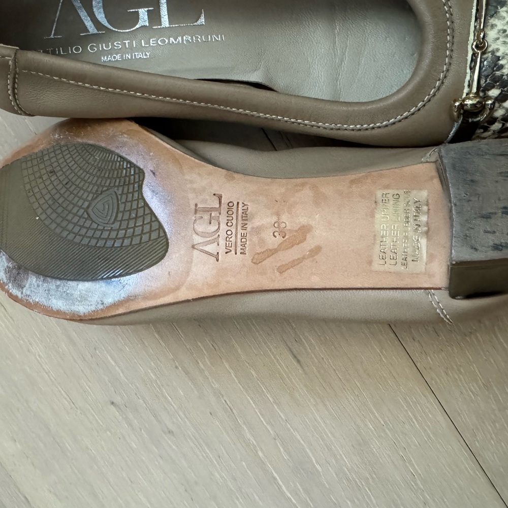 AGLtan leather with snake print